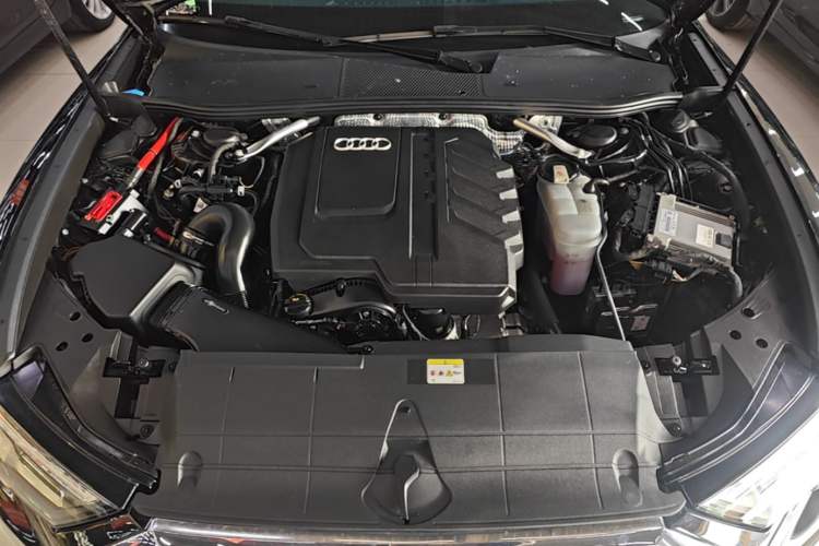 Used Audi A6L 2024 40 TFSI Luxury Dynamic Edition Engine Bay