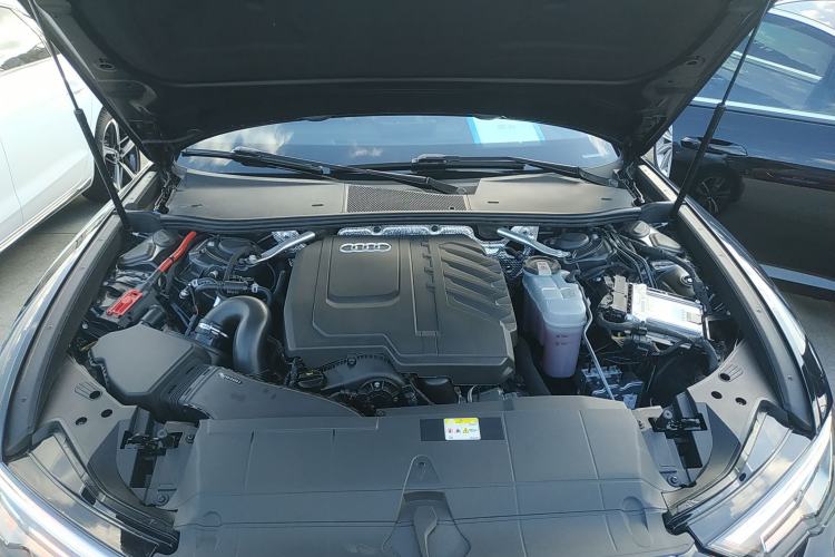 Used Audi A6L 2024 40 TFSI Luxury Dynamic Edition Engine Bay