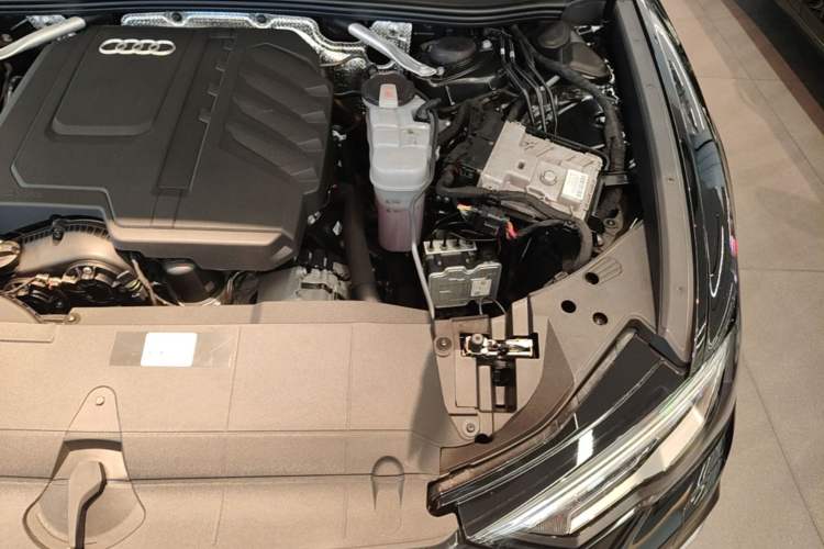 Used Audi A6L 2024 45 TFSI quattro Prestige Dynamic Edition Engine Bay Left