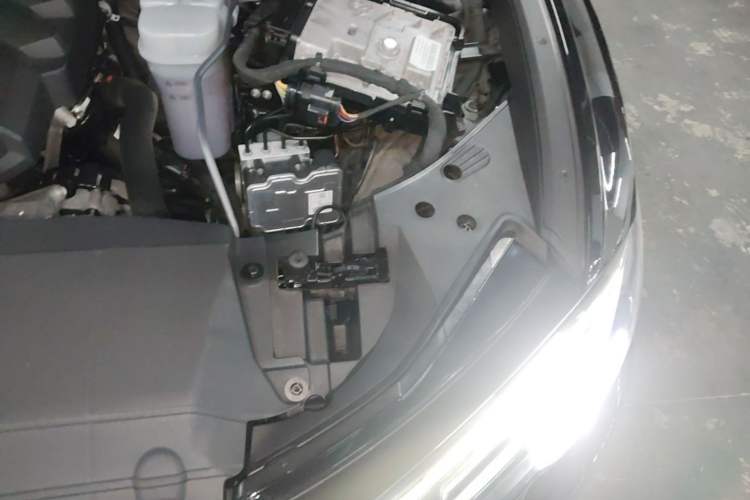 Used Audi A6L 2024 45 TFSI quattro Prestige Elegant Edition Engine Bay Left