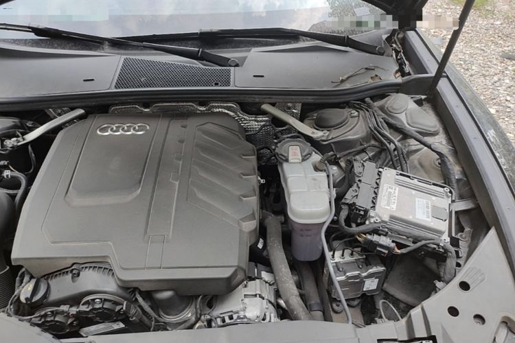 Used Audi A6L 2024 40 TFSI Luxury Dynamic Edition Engine Bay Left