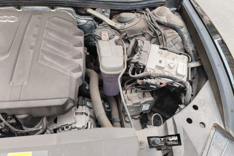 Used Audi A6L 2024 45 TFSI Prestige Dynamic Edition Engine Bay Left