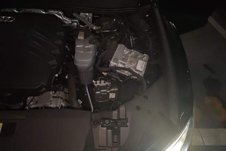 Used Audi A6L 2024 45 TFSI quattro Prestige Dynamic Edition Engine Bay Left