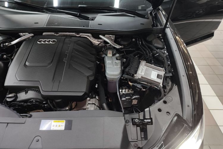 Used Audi A6L 2024 40 TFSI Luxury Dynamic Edition Engine Bay Left