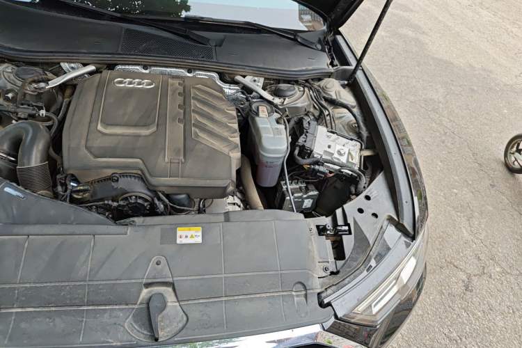 Used Audi A6L 2024 45 TFSI Prestige Dynamic Edition Engine Bay Left