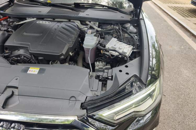 Used Audi A6L 2024 45 TFSI quattro Prestige Dynamic Edition Engine Bay Left