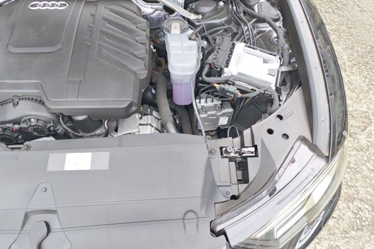 Used Audi A6L 2024 40 TFSI Luxury Dynamic Edition Engine Bay Left