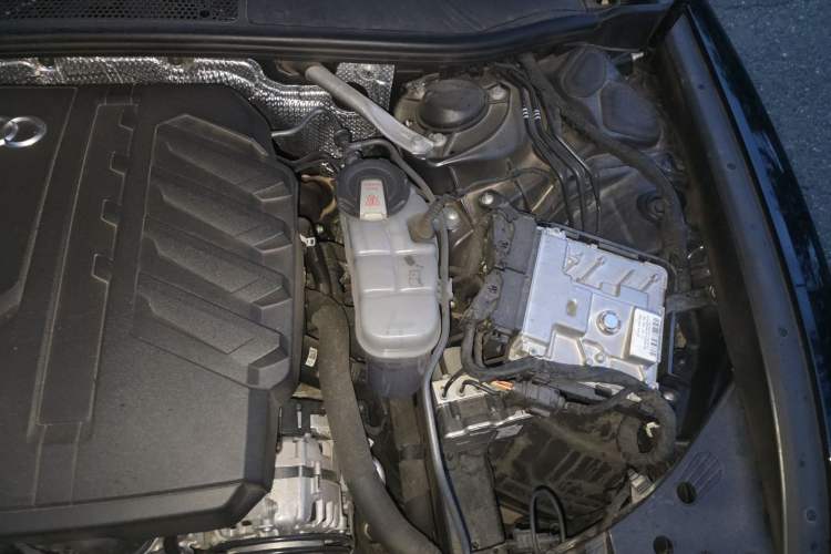 Used Audi A6L 2024 45 TFSI quattro Prestige Dynamic Edition Engine Bay Left
