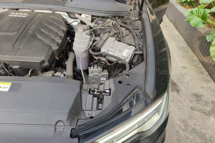 Used Audi A6L 2024 45 TFSI Prestige Dynamic Edition Engine Bay Left