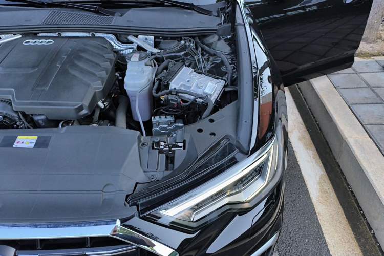 Used Audi A6L 2024 45 TFSI Prestige Dynamic Edition Engine Bay Left