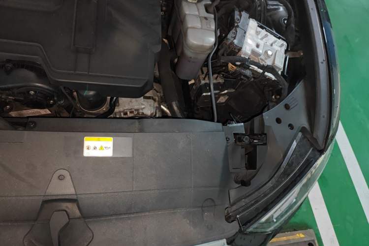 Used Audi A6L 2024 45 TFSI Prestige Dynamic Edition Engine Bay Left