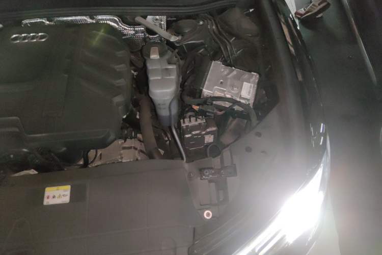 Used Audi A6L 2024 45 TFSI Prestige Dynamic Edition Engine Bay Left