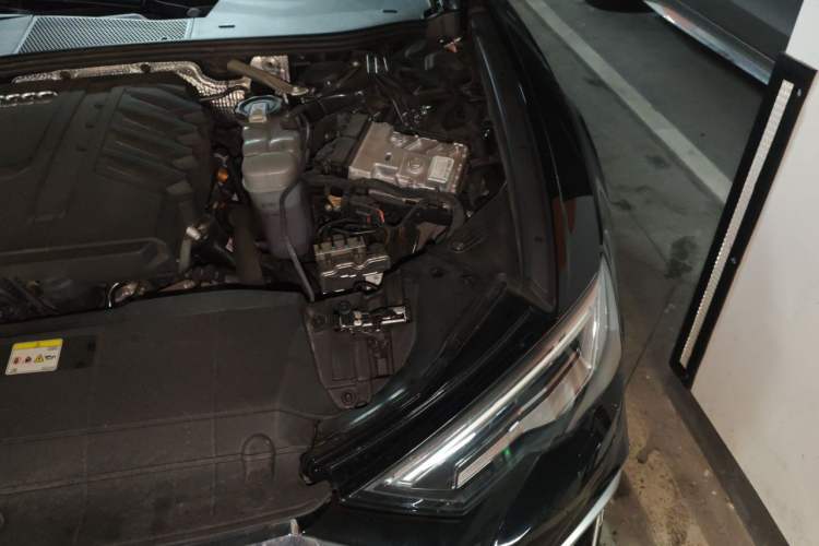 Used Audi A6L 2024 45 TFSI Prestige Dynamic Edition Engine Bay Left