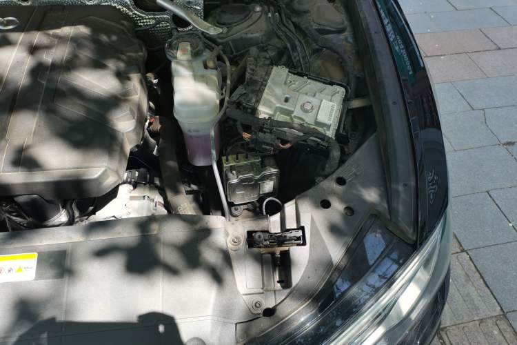 Used Audi A6L 2024 45 TFSI Prestige Dynamic Edition Engine Bay Left