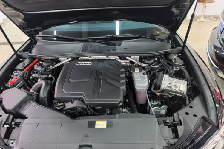 Used Audi A6L 2024 45 TFSI Prestige Dynamic Edition Engine Bay