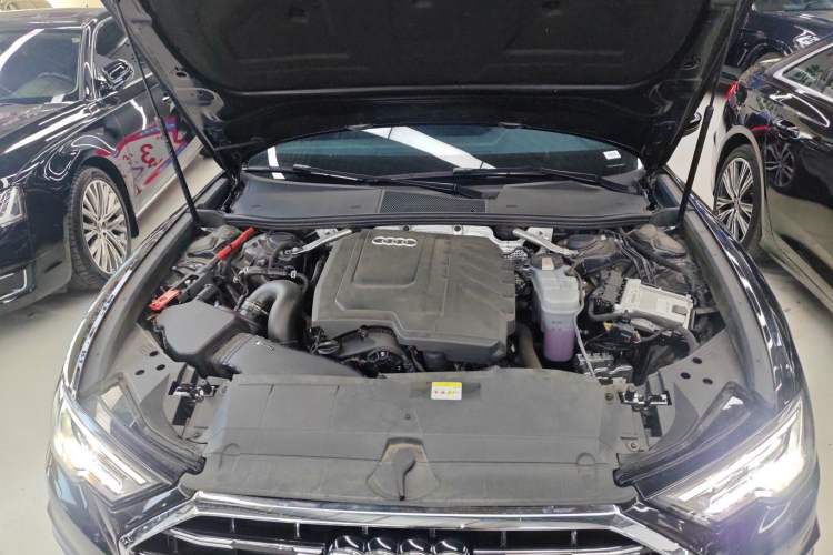 Used Audi A6L 2024 40 TFSI Luxury Dynamic Edition Engine Bay