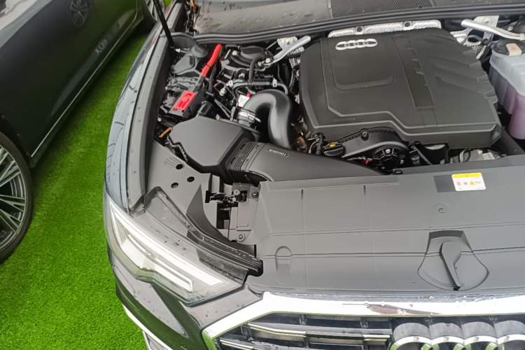 Used Audi A6L 2024 40 TFSI Luxury Dynamic Edition Engine Bay Right