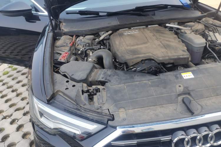 Used Audi A6L 2024 40 TFSI Luxury Dynamic Edition Engine Bay Right