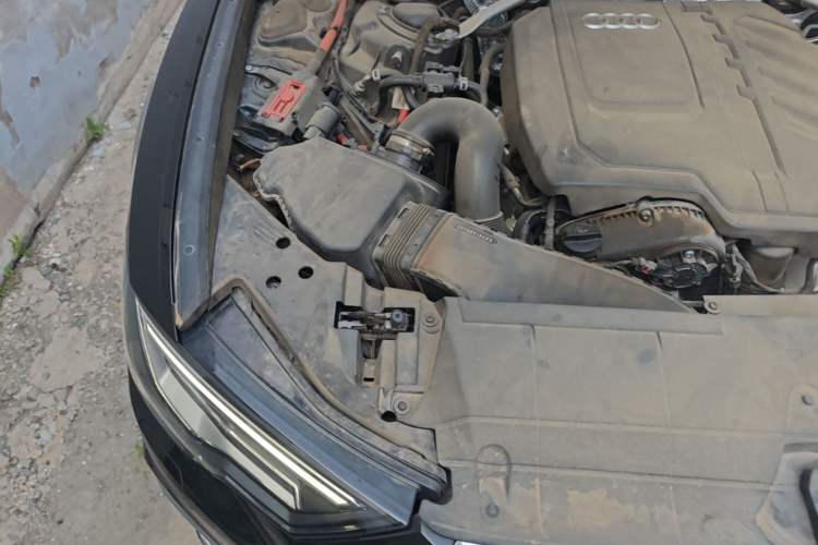 Used Audi A6L  Engine Bay Right