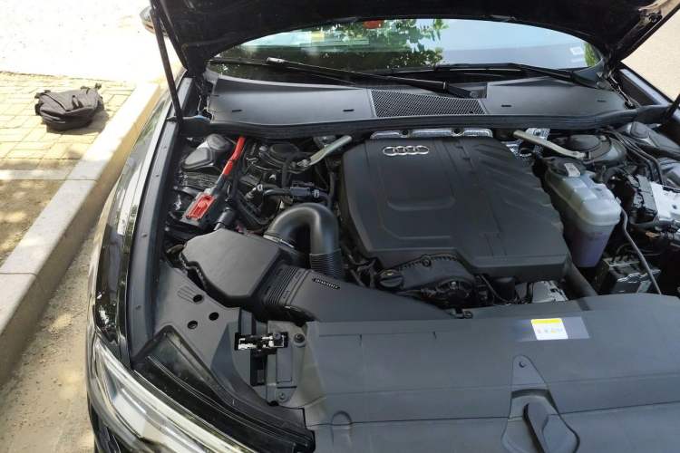 Used Audi A6L 2024 45 TFSI Prestige Dynamic Edition Engine Bay Right