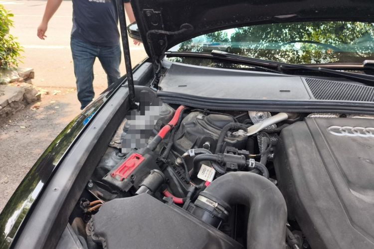 Used Audi A6L 2024 40 TFSI Luxury Dynamic Edition Engine Bay Right
