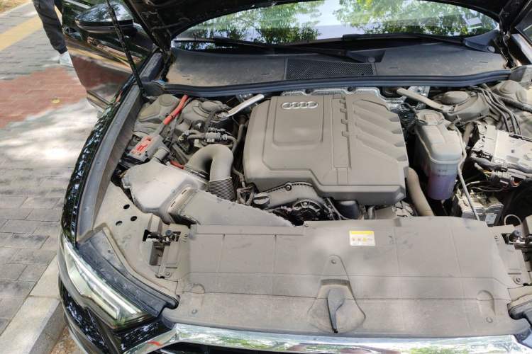 Used Audi A6L 2024 45 TFSI Prestige Dynamic Edition Engine Bay Right
