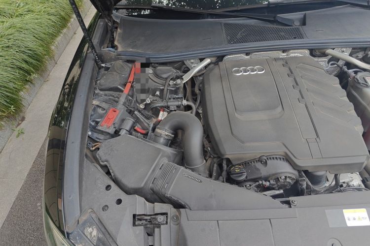 Used Audi A6L 2024 40 TFSI Luxury Dynamic Edition Engine Bay Right