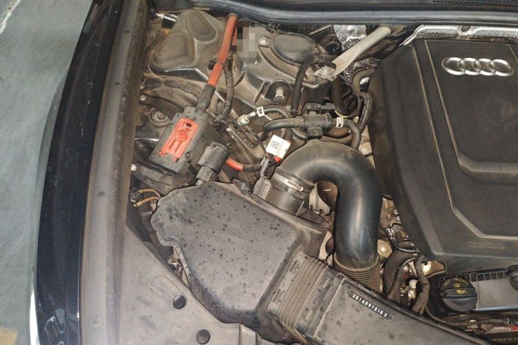Used Audi A6L 2024 40 TFSI Luxury Dynamic Edition Engine Bay Right