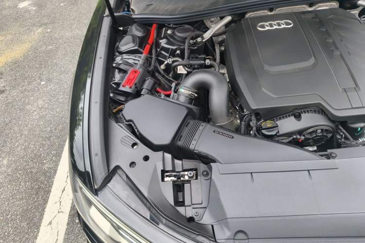 Used Audi A6L 2024 40 TFSI Luxury Dynamic Edition Engine Bay Right