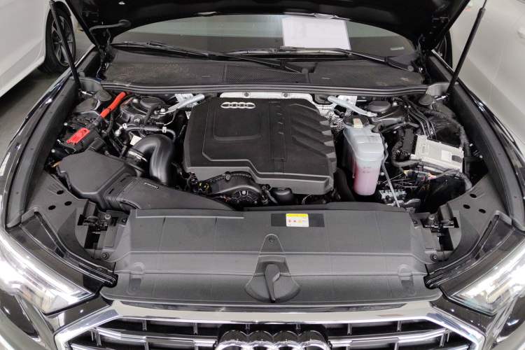 Used Audi A6L 2024 40 TFSI Luxury Dynamic Edition Engine Bay