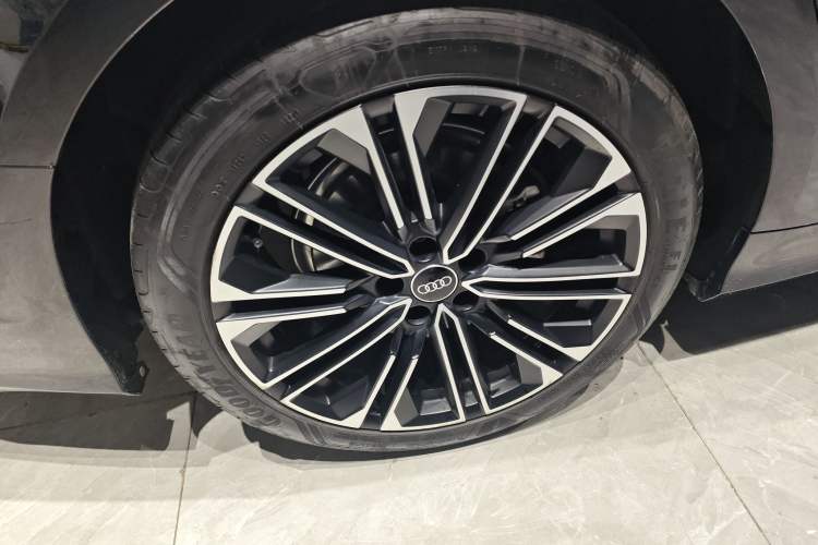 Used Audi A6L 2024 40 TFSI Luxury Dynamic Edition Exterior 1