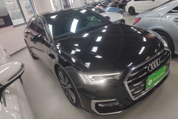 Used Audi A6L 2024 40 TFSI Luxury Dynamic Edition Front Right 45 Deg