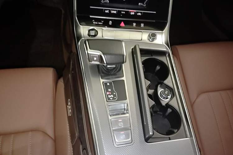 Used Audi A6L 2024 45 TFSI Prestige Dynamic Edition Gear Lever