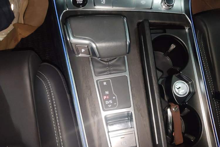 Used Audi A6L 2024 45 TFSI quattro Prestige Elegant Edition Gear Lever