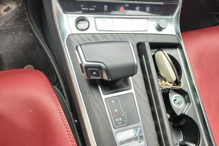 Used Audi A6L 2024 45 TFSI quattro Prestige Dynamic Edition Gear Lever