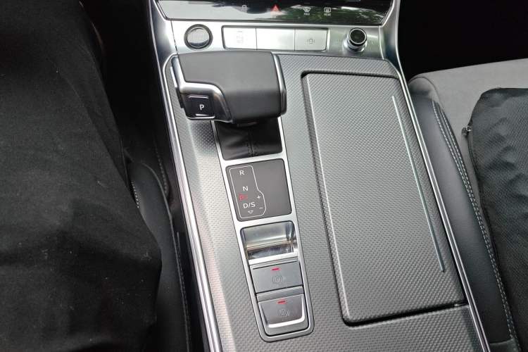 Used Audi A6L 2024 45 TFSI Prestige Dynamic Edition Gear Lever