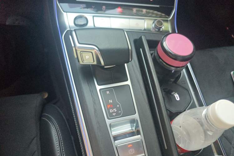 Used Audi A6L 2024 55 TFSI quattro Prestige Dynamic Edition Gear Lever