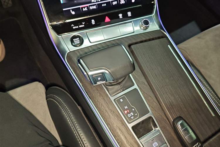 Used Audi A6L 2024 45 TFSI quattro Prestige Dynamic Edition Gear Lever