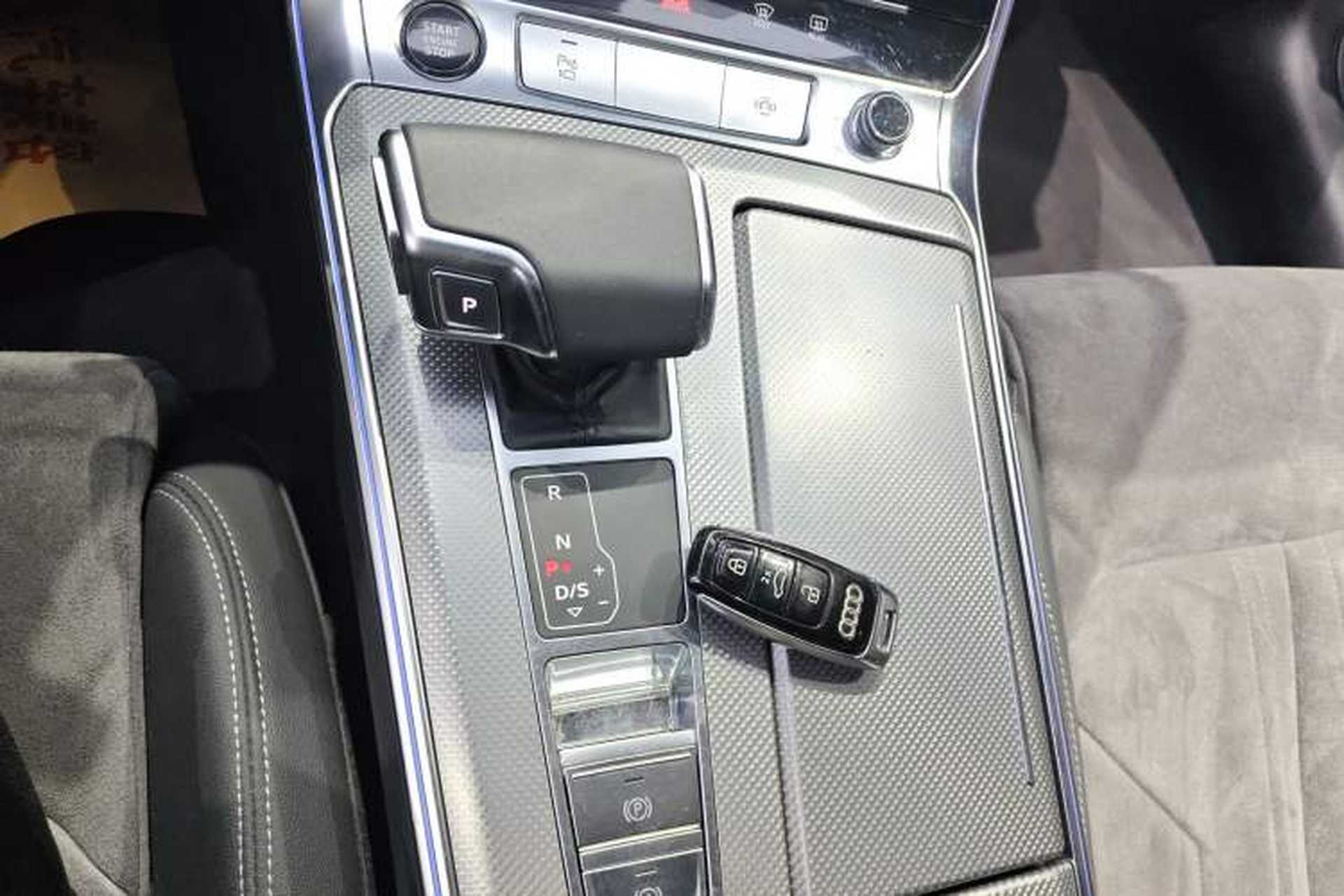 Used Audi A6L 2024 40 TFSI Luxury Dynamic Edition Gear Lever