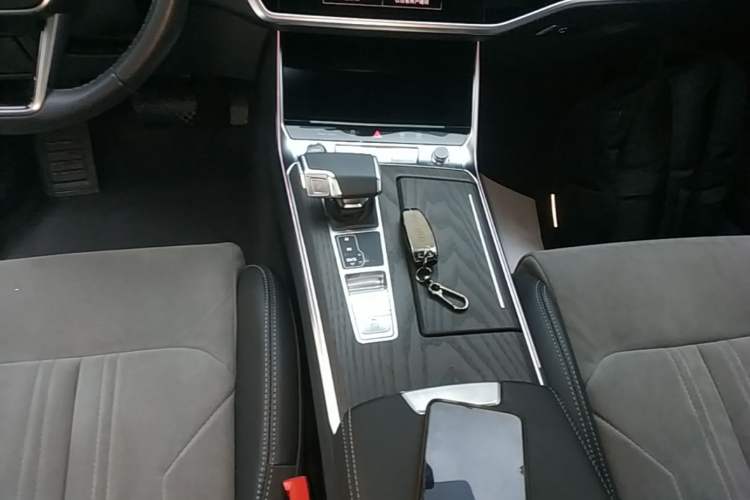 Used Audi A6L 2024 45 TFSI Prestige Dynamic Edition Gear Lever