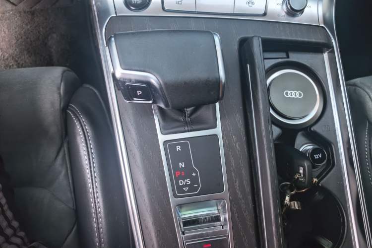 Used Audi A6L 2024 45 TFSI quattro Prestige Dynamic Edition Gear Lever