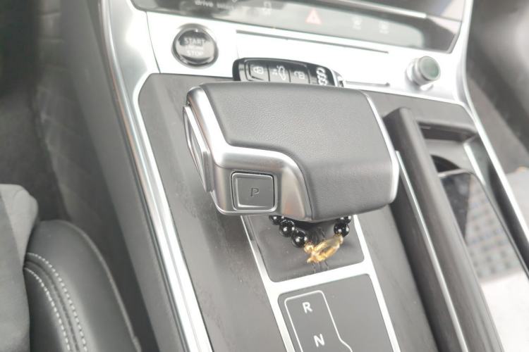 Used Audi A6L 2024 45 TFSI quattro Prestige Dynamic Edition Gear Lever
