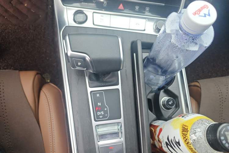 Used Audi A6L 2024 45 TFSI quattro Prestige Dynamic Edition Gear Lever