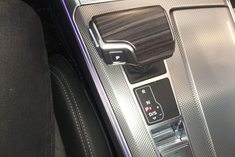 Used Audi A6L 2024 45 TFSI Prestige Dynamic Edition Gear Lever