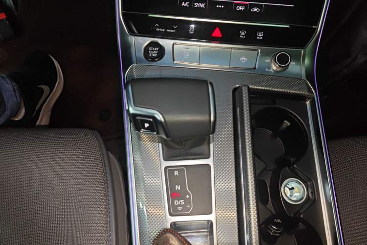 Used Audi A6L 2024 40 TFSI Luxury Dynamic Edition Gear Lever