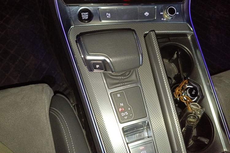 Used Audi A6L 2024 40 TFSI Luxury Dynamic Edition Gear Lever