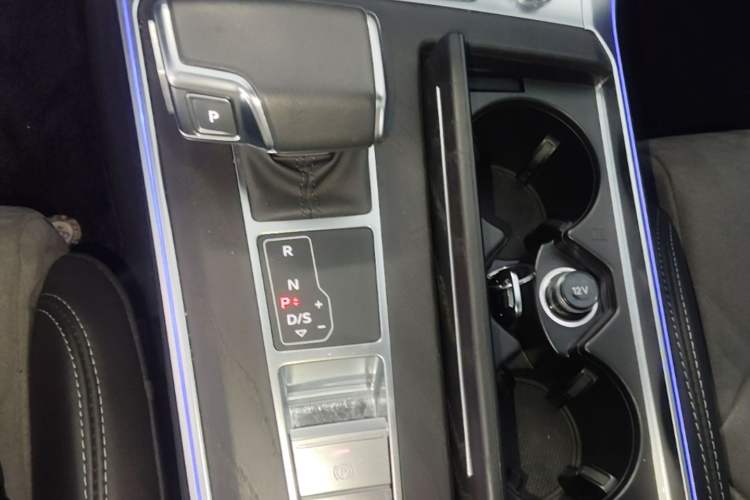 Used Audi A6L 2024 45 TFSI quattro Prestige Dynamic Edition Gear Lever