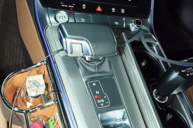 Used Audi A6L 2024 45 TFSI Prestige Elegant Edition Gear Lever