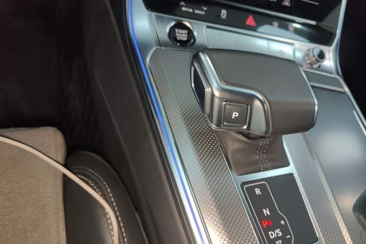 Used Audi A6L 2024 45 TFSI Prestige Dynamic Edition Gear Lever
