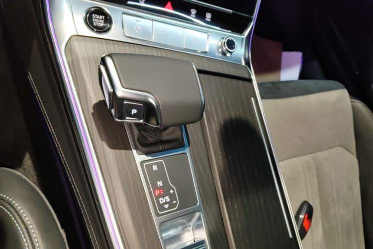Used Audi A6L 2024 45 TFSI quattro Prestige Dynamic Edition Gear Lever